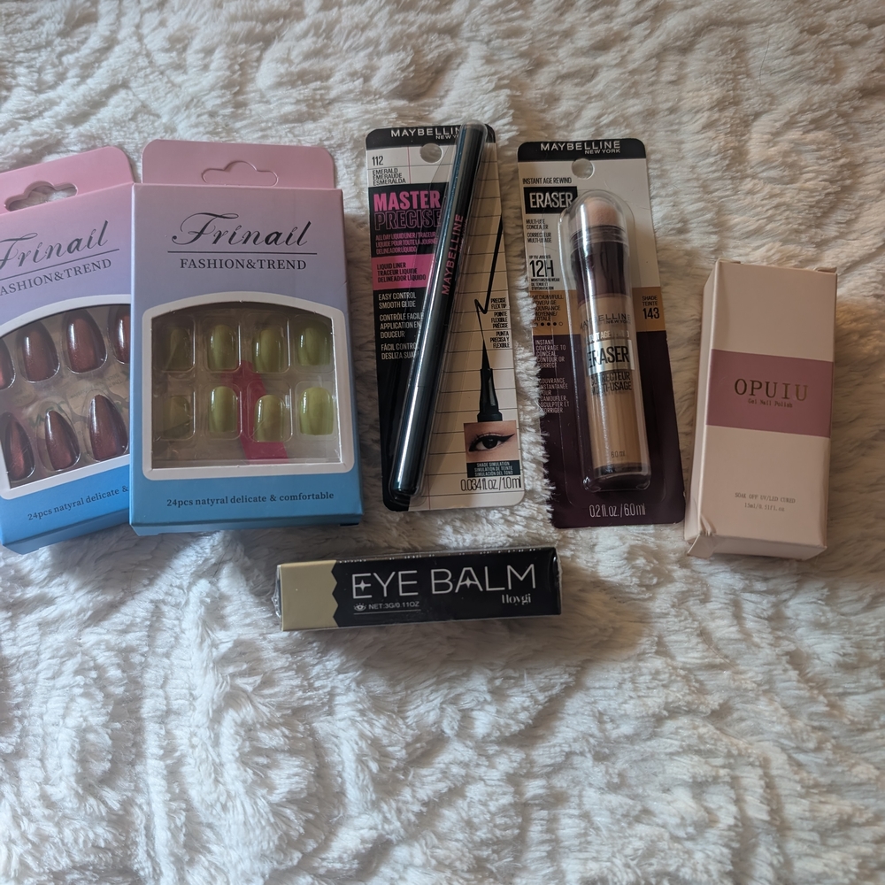 Maybelline Black and Pink Press-On Nails Set